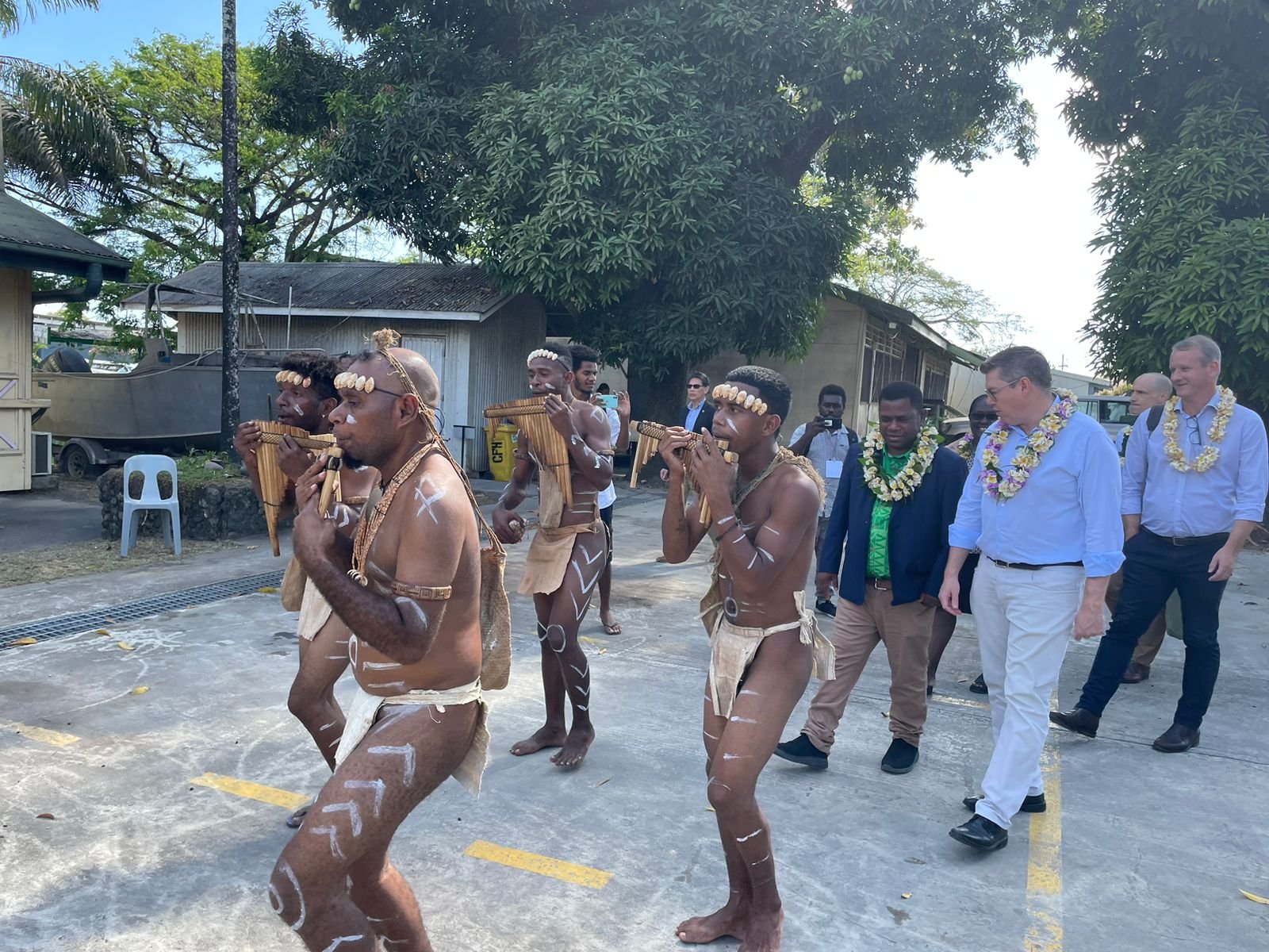 Working together for a healthier Solomon Islands Working together for a healthier Solomon Islands