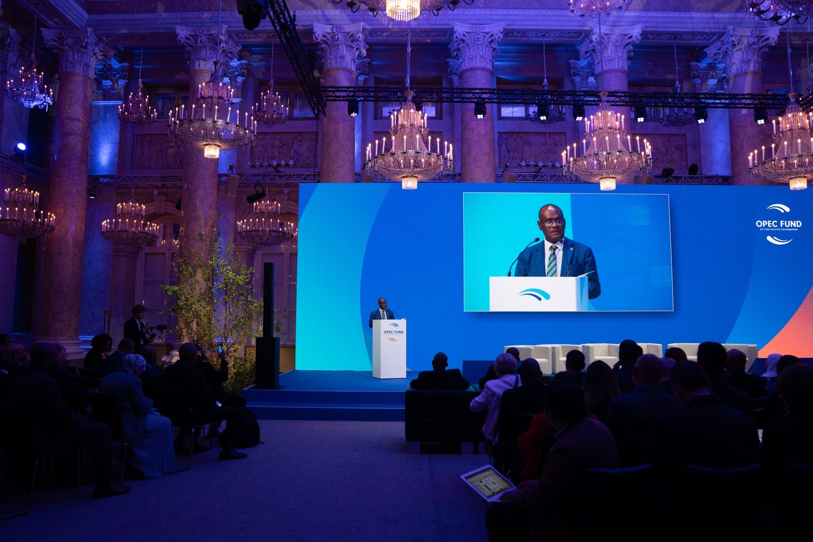 PM Manele Urges Inclusive Financing for Island Nations at Global Development Forum PM Manele Urges Inclusive Financing for Island Nations at Global Development Forum