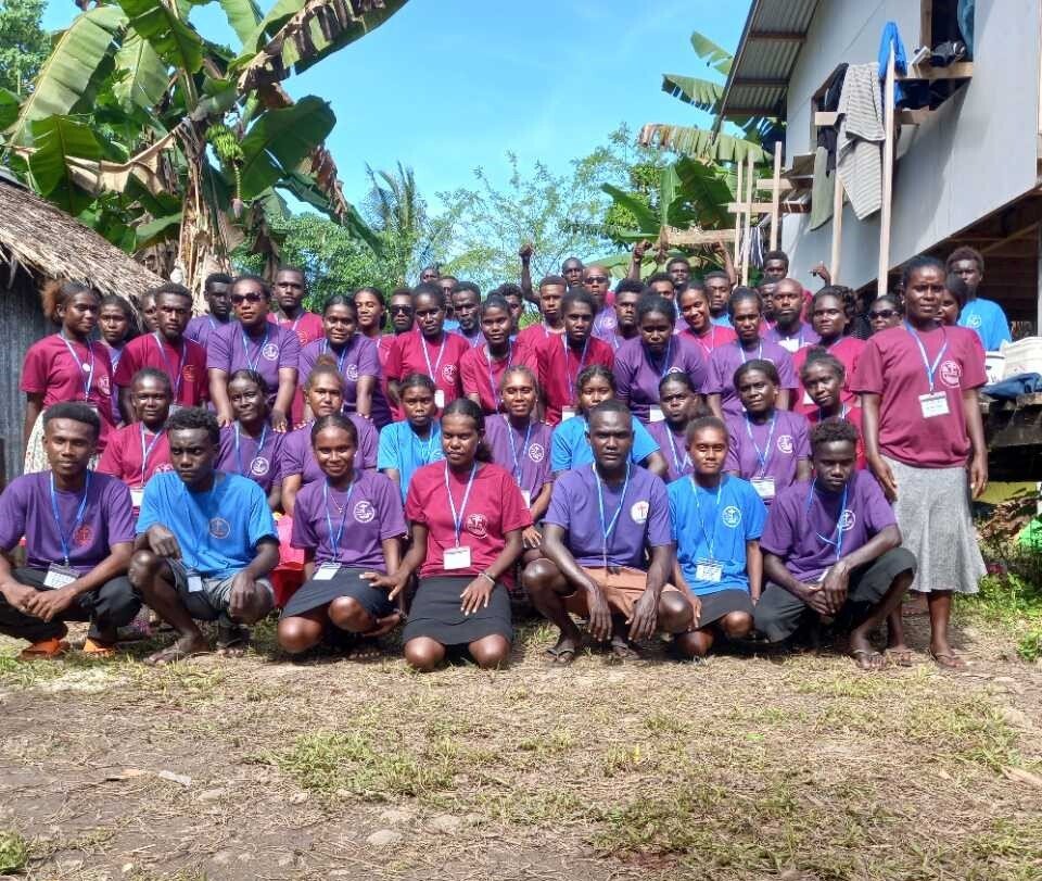 Youth groups receive $1k each from SNGR&T constituency Youth groups receive $1k each from SNGR&T constituency