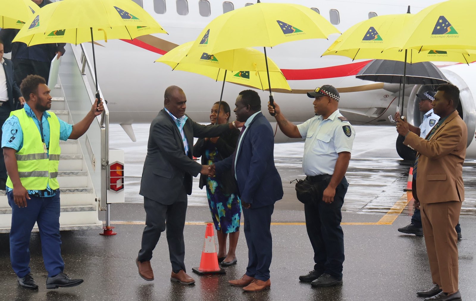 PM MANELE RETURNS AFTER SUCCESSFUL INTERNATIONAL ENGAGEMENTS PM MANELE RETURNS AFTER SUCCESSFUL INTERNATIONAL ENGAGEMENTS