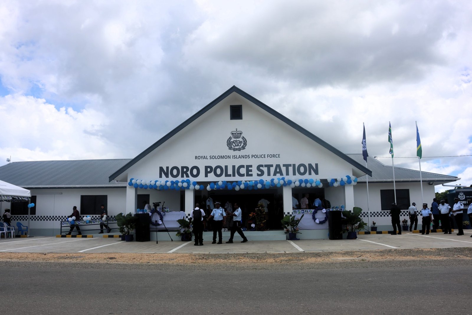 Prime Minister Opens New Noro Police Station
