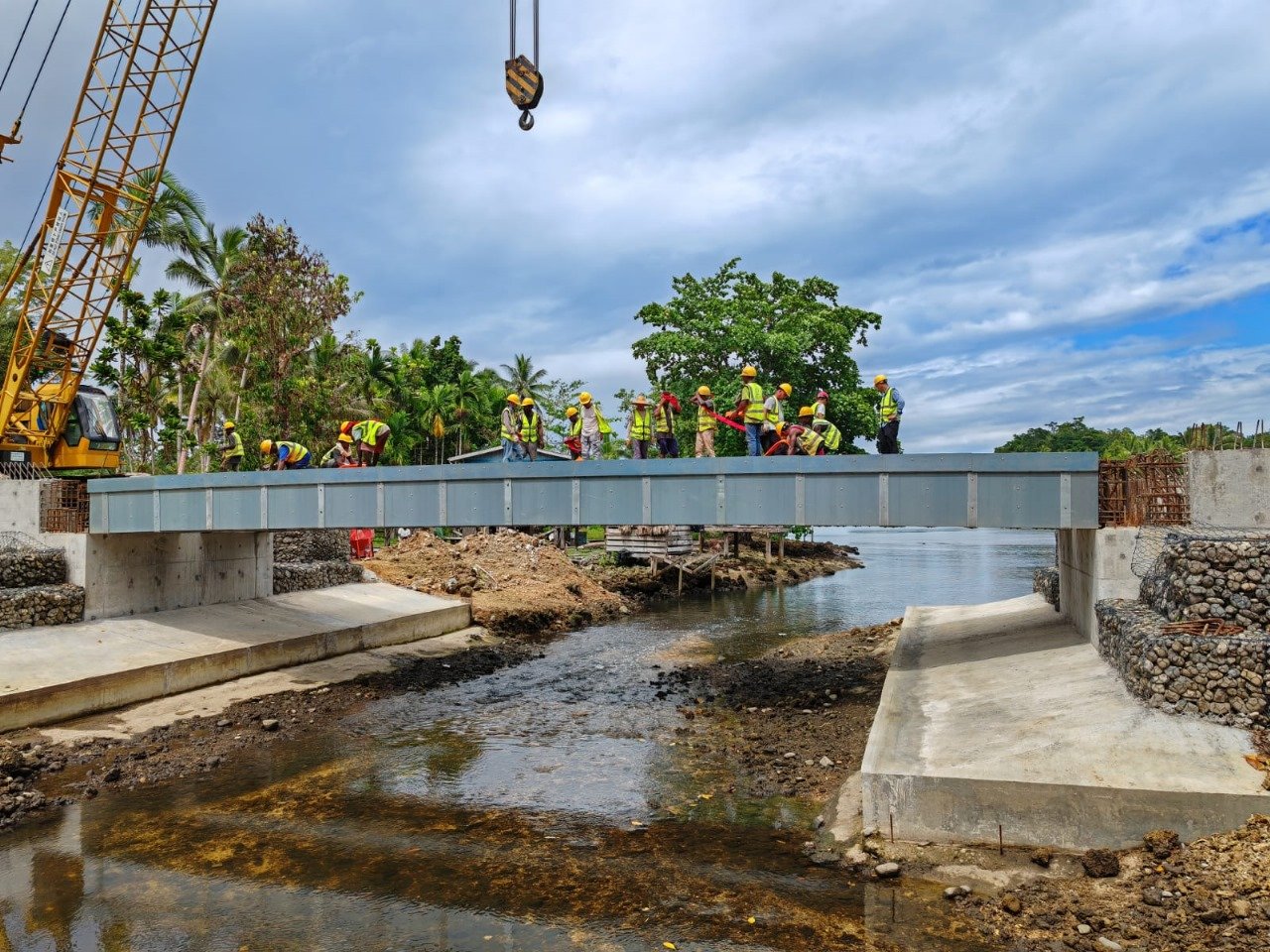 BRIDGE PROJECTS MAKE STEADY PROGRESS ACROSS KOLOFE, BIRA AND SU’U HARBOR.